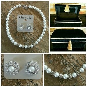 *SALE* NEW Pearl & Diamond necklace & earrings